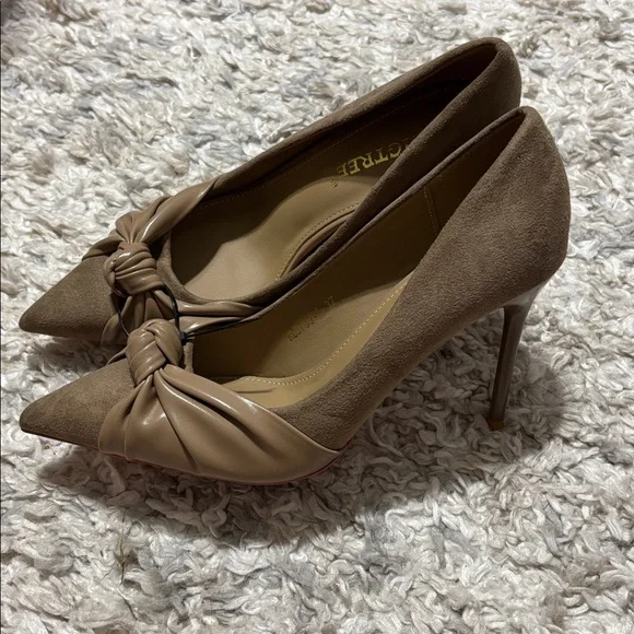 Women Taupe Mixed Media Knotted Pointed Toe Stiletto Pumps Size 37/  7 - Picture 6 of 8